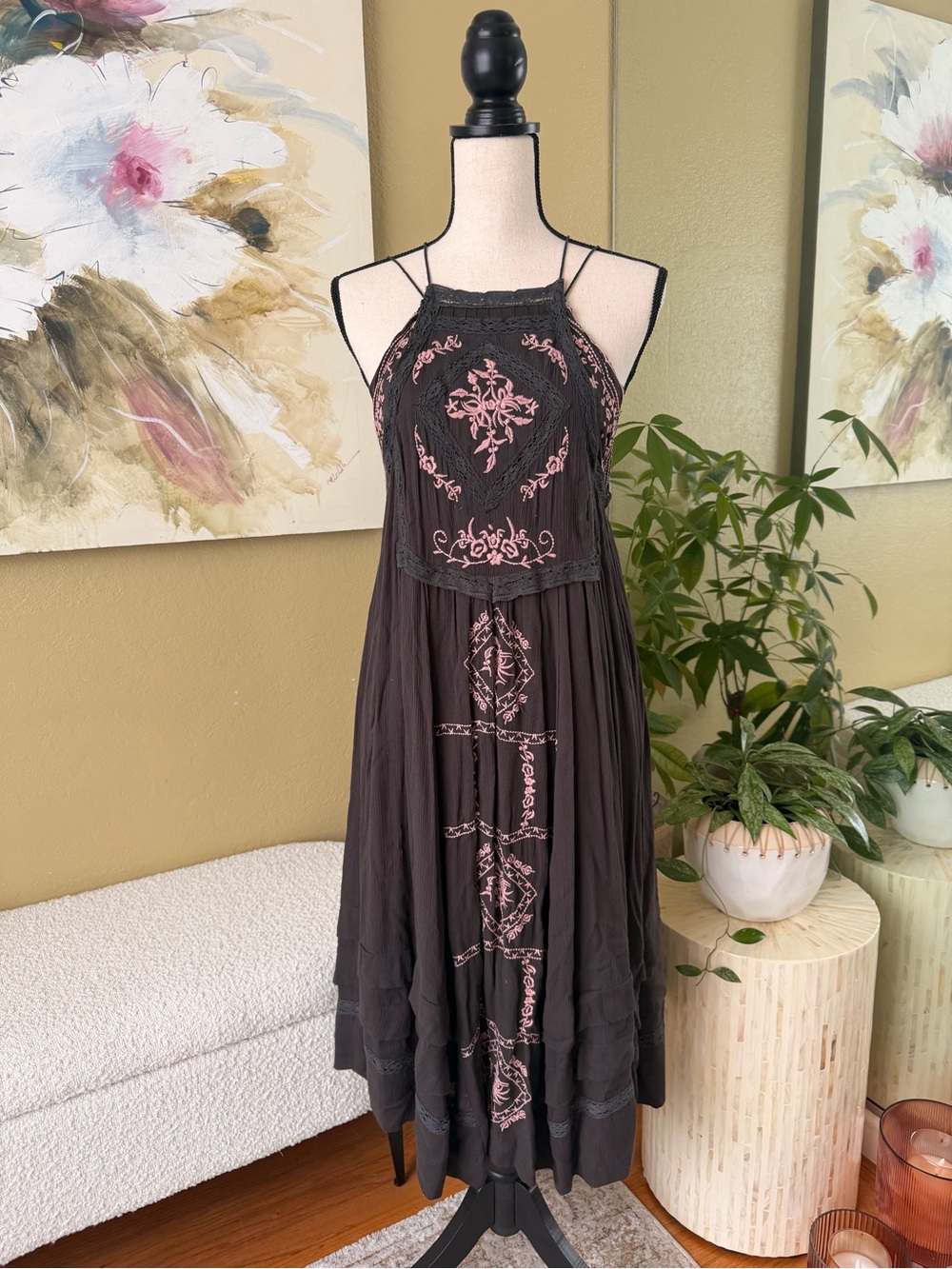 ** LIKE NEW!! ** Free People Backless Midi Dress with Pink Embroidery XS